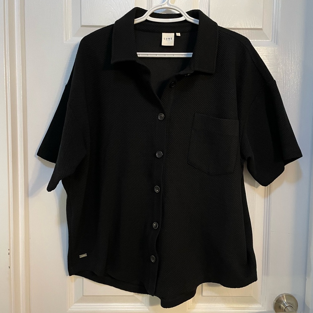 LUNE Active black shirt sleeve blouse XL